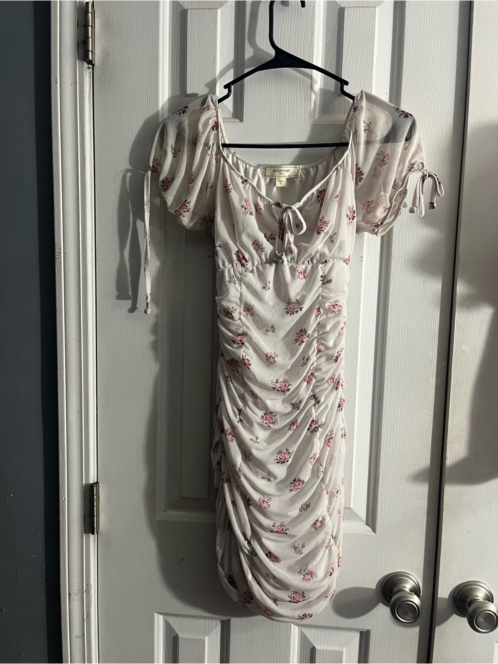 Women’s Cream Floral Ruched Midi Dress
